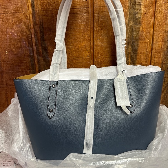 COACH Polished Pebbled Leather Market Tote - Picture 9 of 10